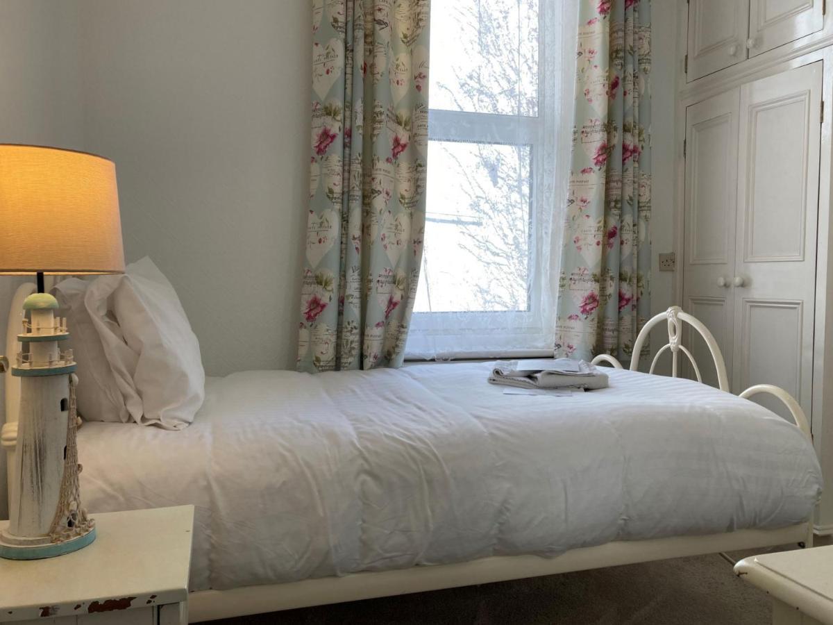 Flat 2, 1 Alexandra Gardens Appartement Ventnor Buitenkant foto